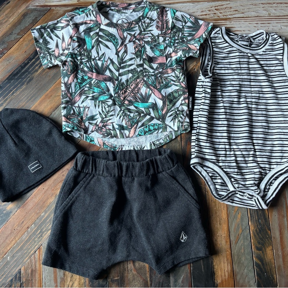 Volcom Stone Hawaiian Outfit Combo